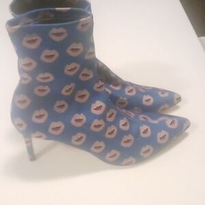 Ladies ankle high heels